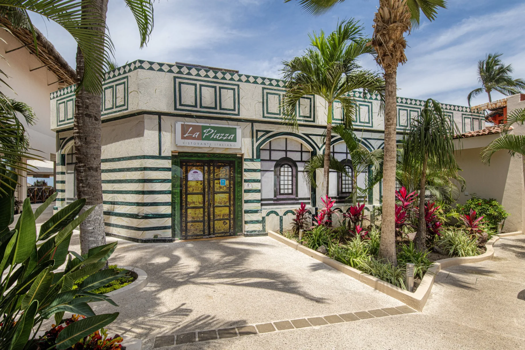 La Piazza 1